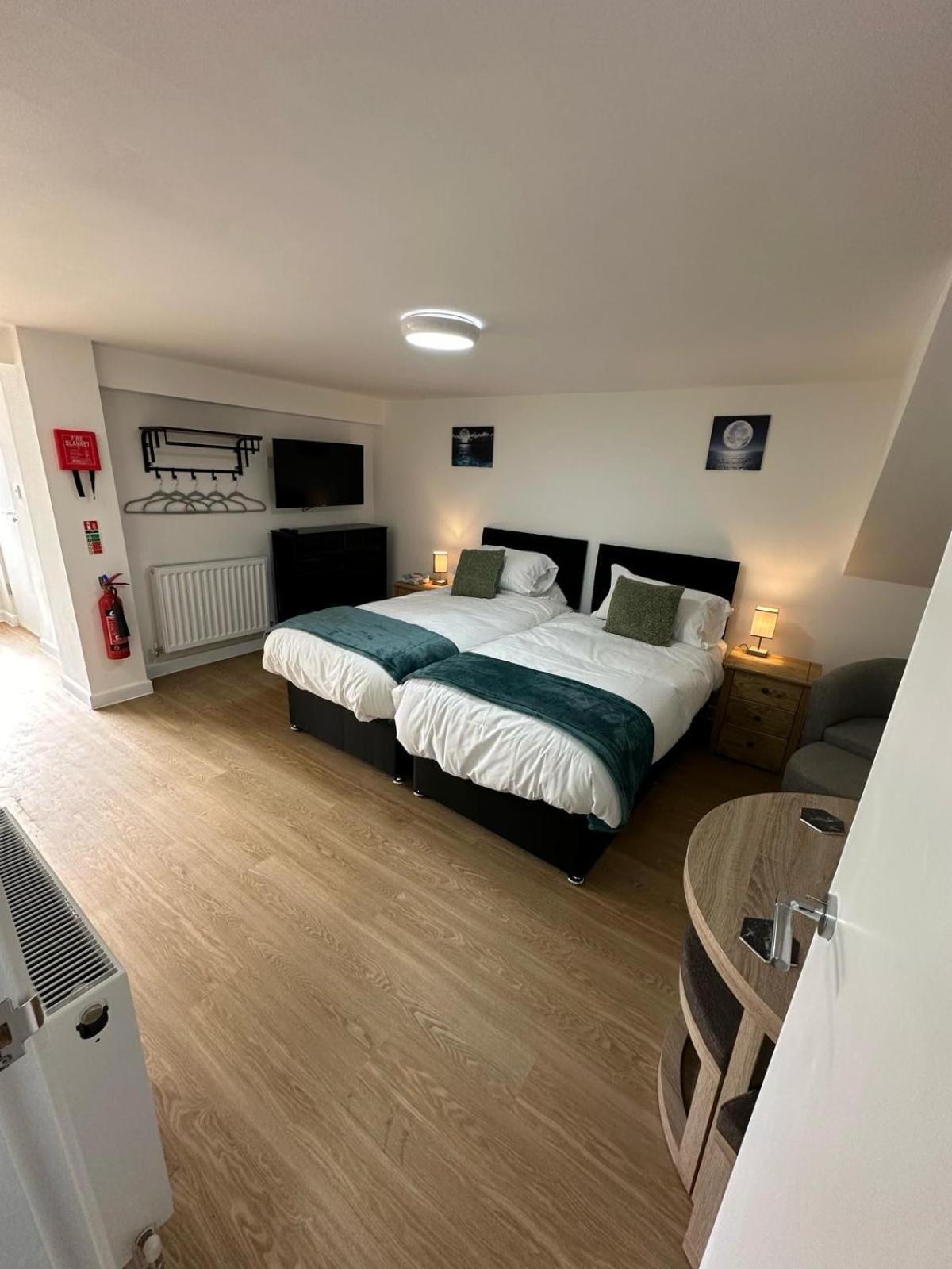The Highmead Bed and Breakfast Blackwood  Exteriör bild